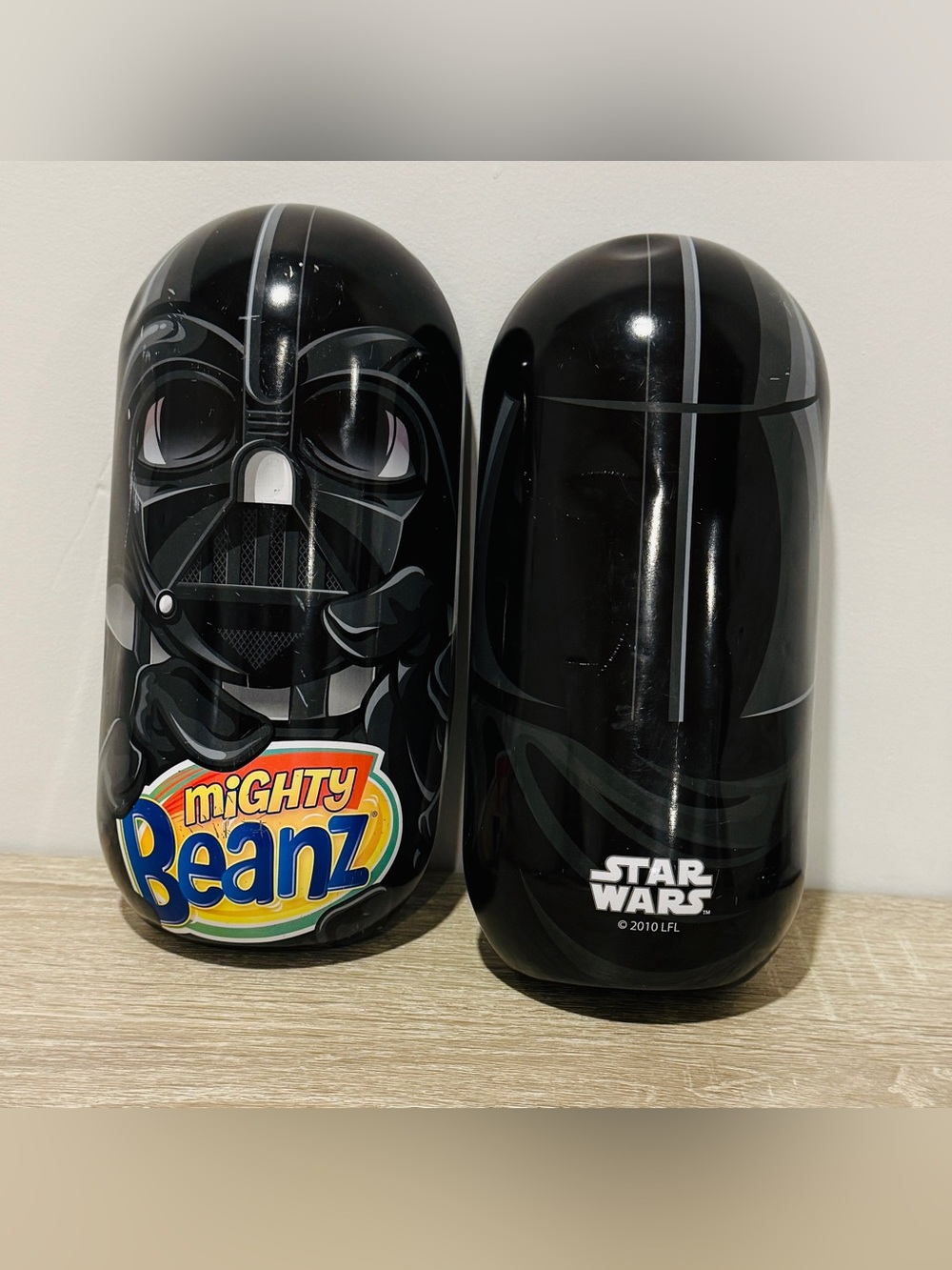 2010 Mighty Beanz Star Wars Darth Vader Metal Collector Tin